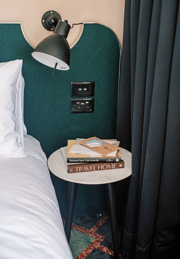 Stay at Hotel Steyne
