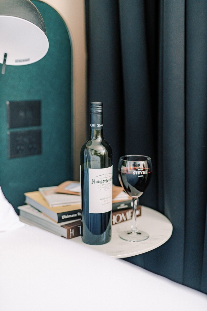 Stay at Hotel Steyne