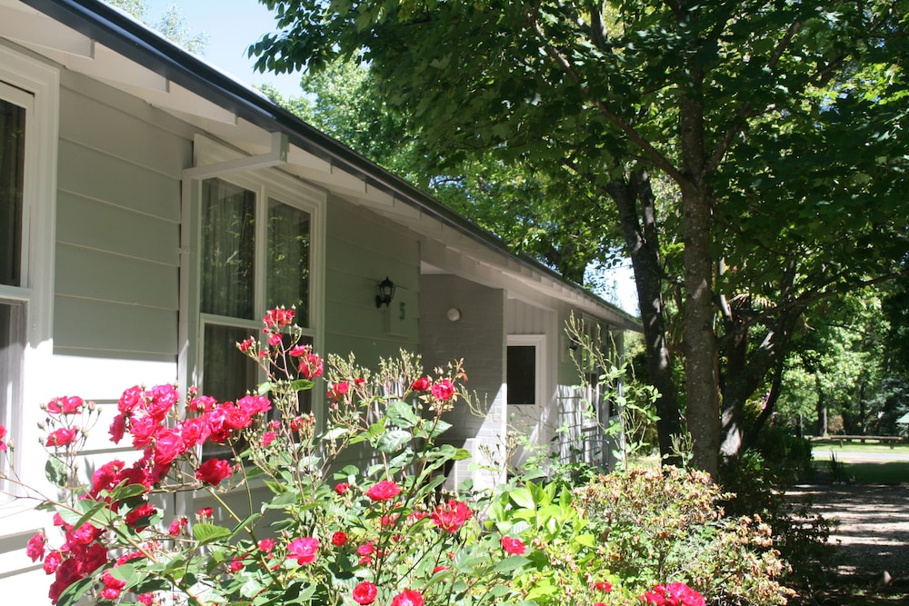 Elm Lodge