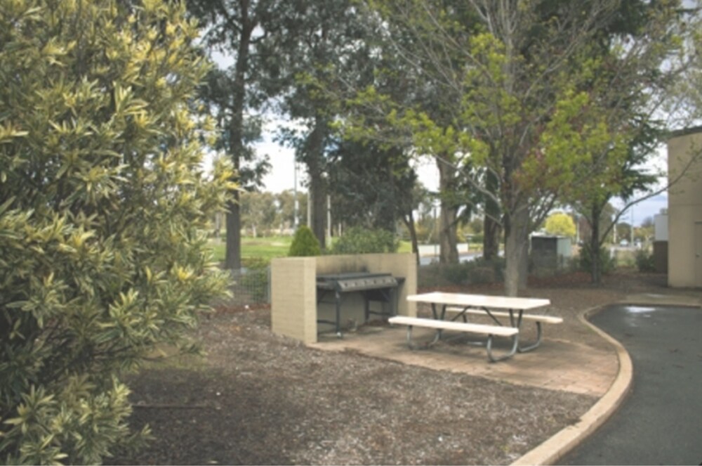 Red Cedars Motel