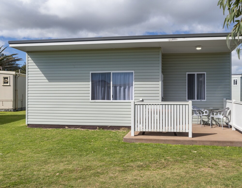 Belair Gardens Caravan Park AU118 Deals & Reviews (Geraldton, AUS