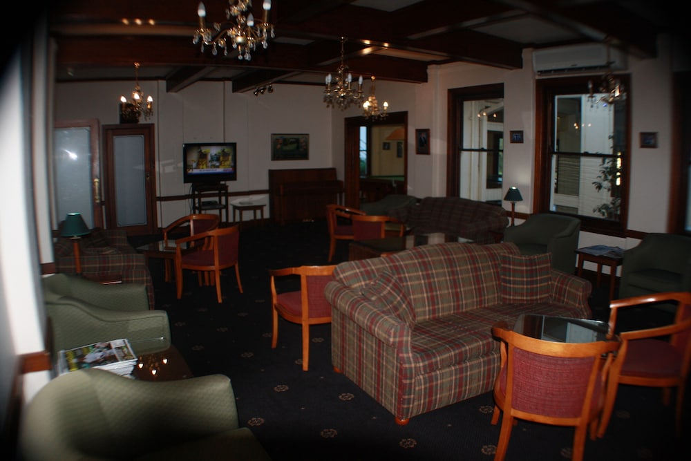 Lobby lounge, The Dormie House - On The Golf Course