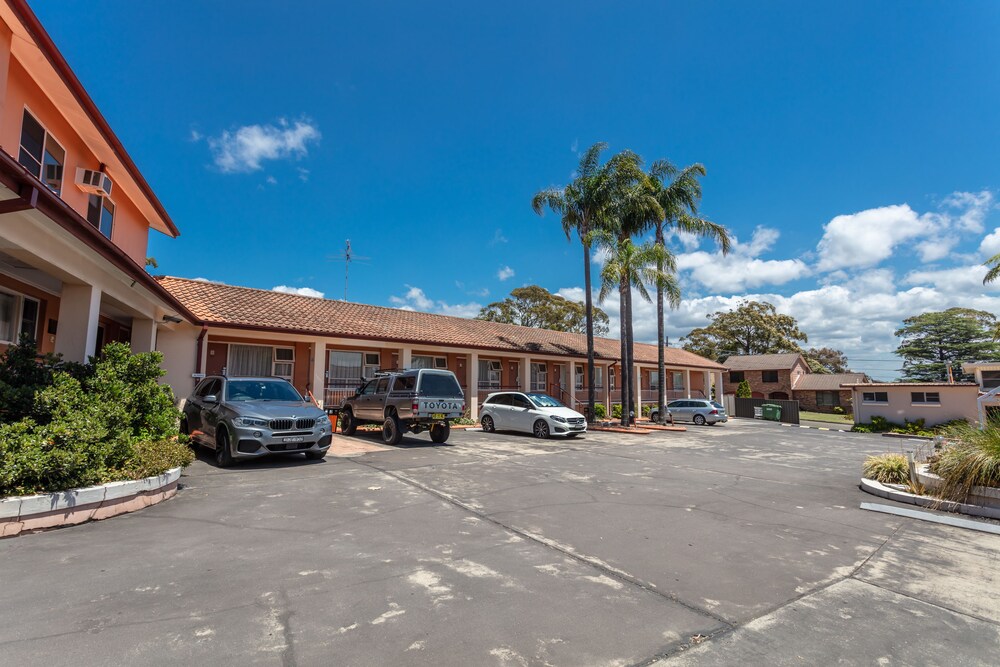 Engadine Motor Inn