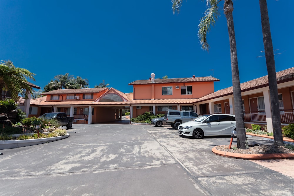 Engadine Motor Inn