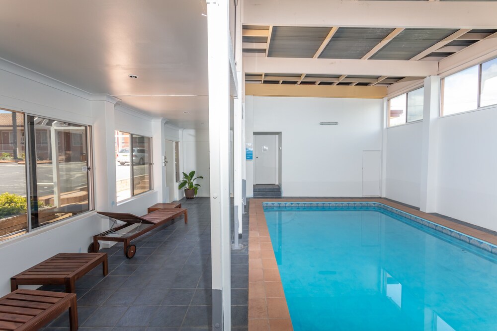 Engadine Motor Inn