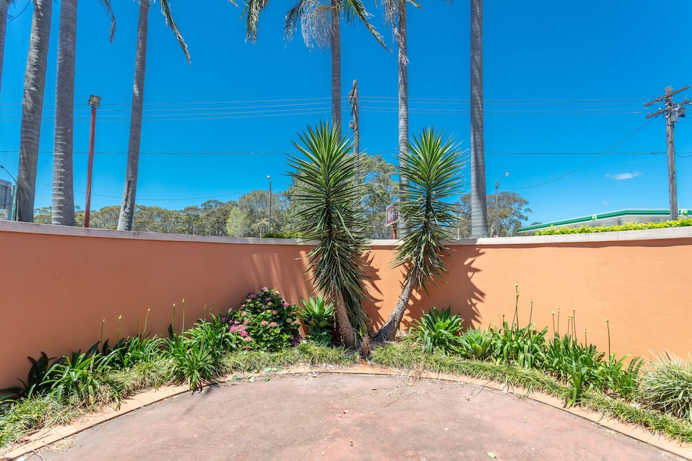 Engadine Motor Inn
