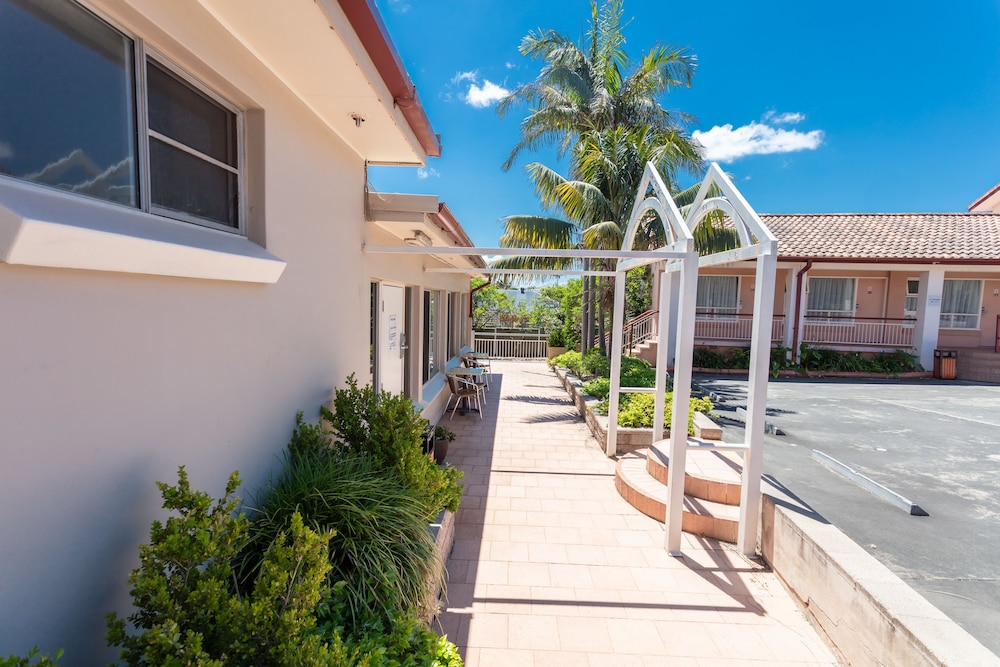 Engadine Motor Inn