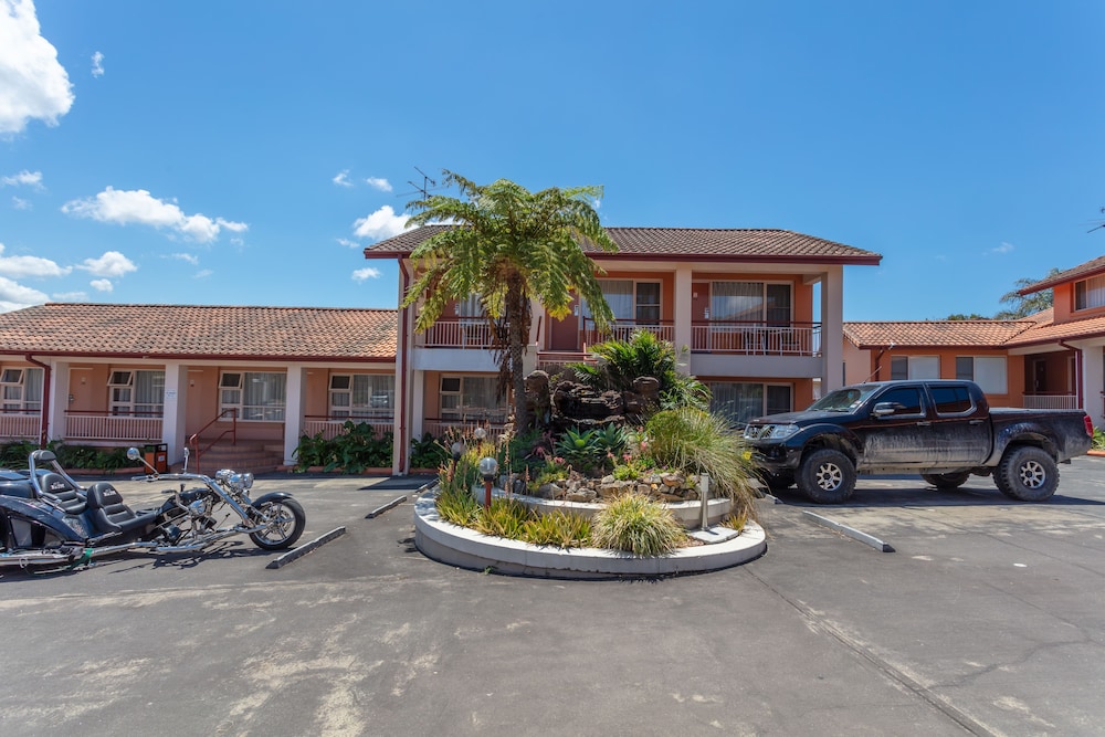 Engadine Motor Inn