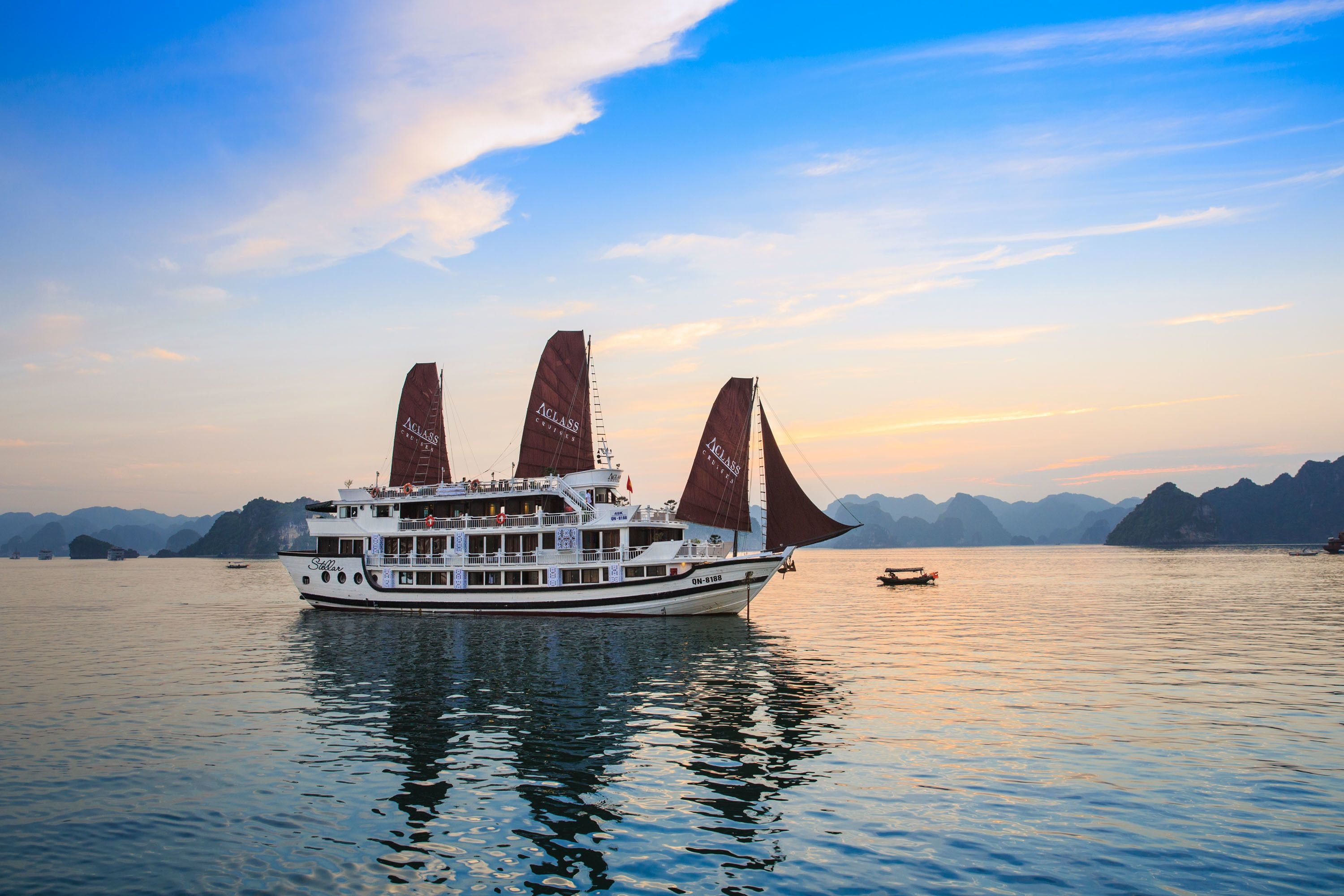 Halong Aclass Stellar Cruise in Ha Long, Vietnam