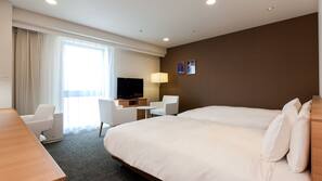 Down comforters, desk, free WiFi, linens