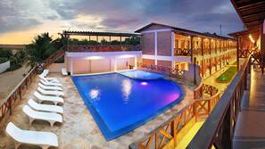 Piscina externa