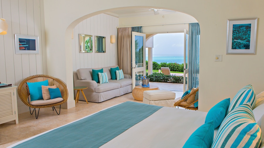Cove Suites at Blue Waters
