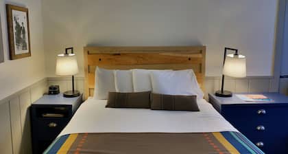 Bright Angel Lodge – Inside the Park