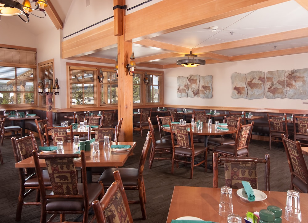 Old Faithful Snow Lodge & Cabins - Inside the Park in Yellowstone ...
