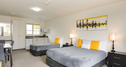 Ellena Court Motel