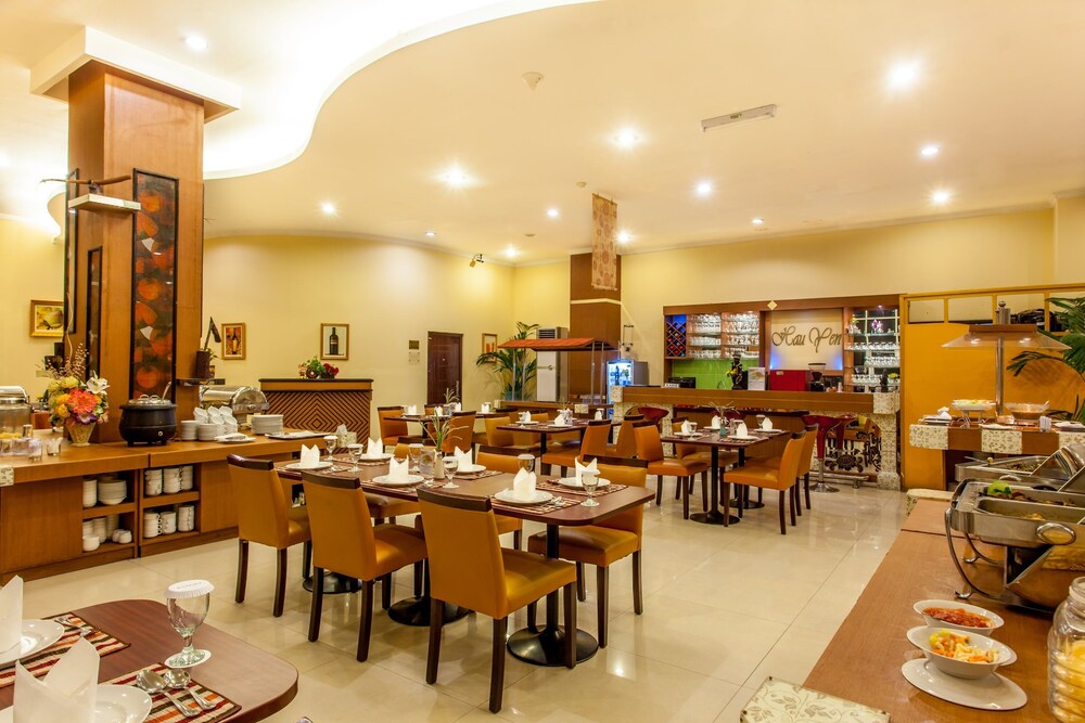 Aston Niu Manokwari In Manokwari Cheap Hotel Deals Rates - 