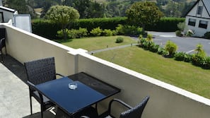 Blackout curtains, iron/ironing board, free cots/infant beds, free WiFi