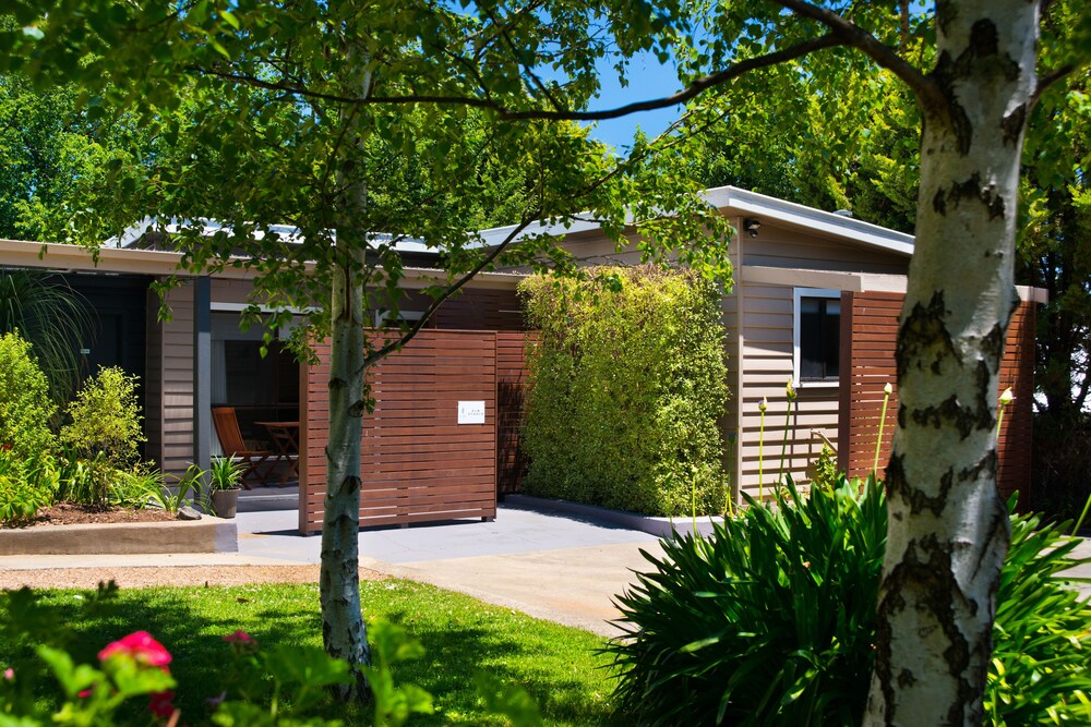 Spa Villas on Main