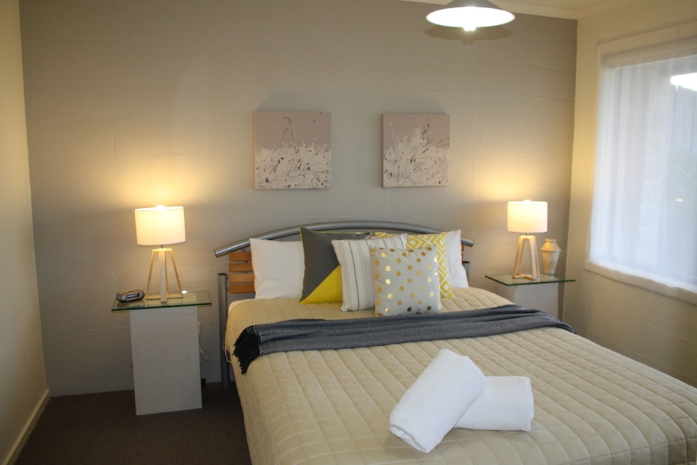 On The Esplanade Apartments