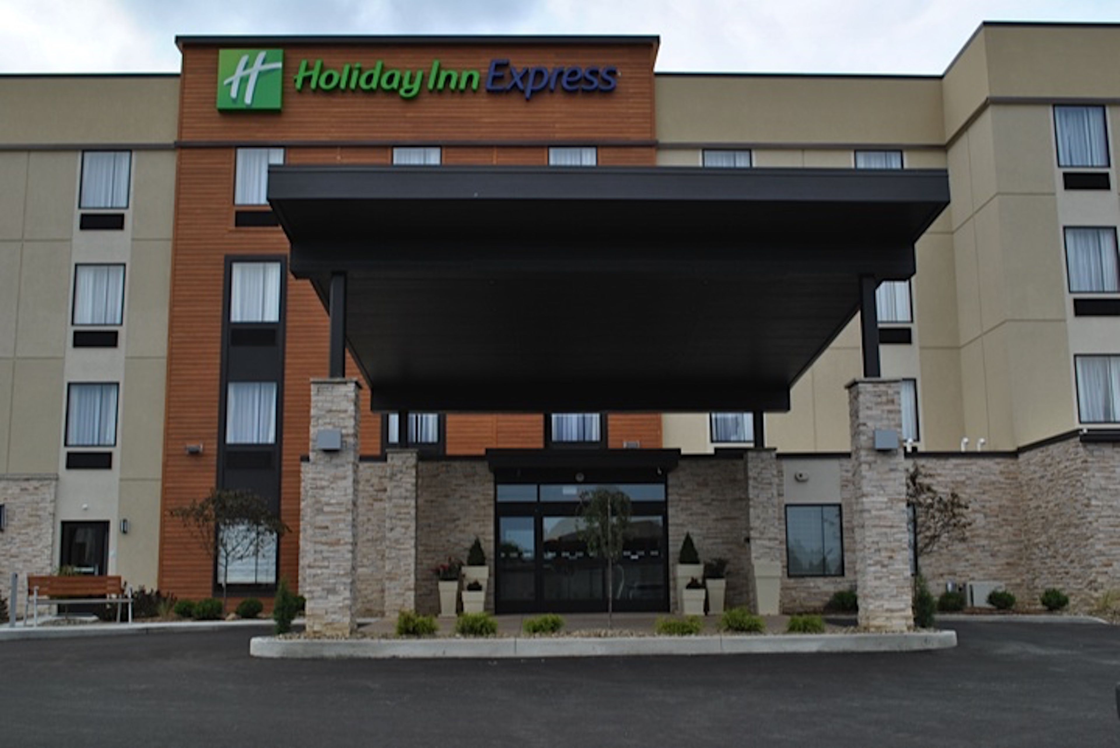 Holiday Inn Express Salem in Millville, United States