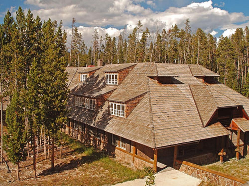 Front of property, Canyon Lodge & Cabins - Inside the Park