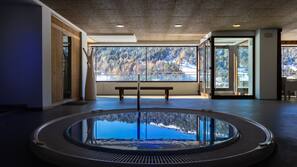 Indoor spa bath