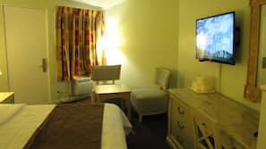 Desk, iron/ironing board, rollaway beds, free WiFi
