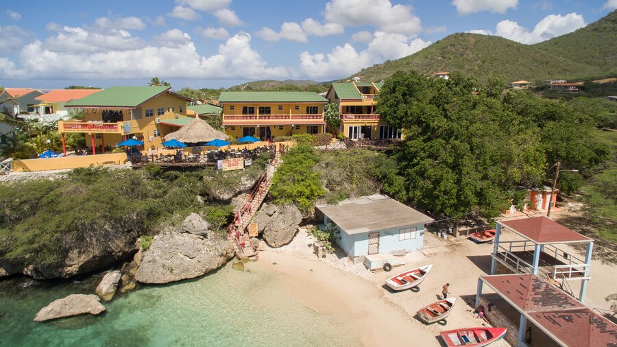 Bahia Apartments & Diving