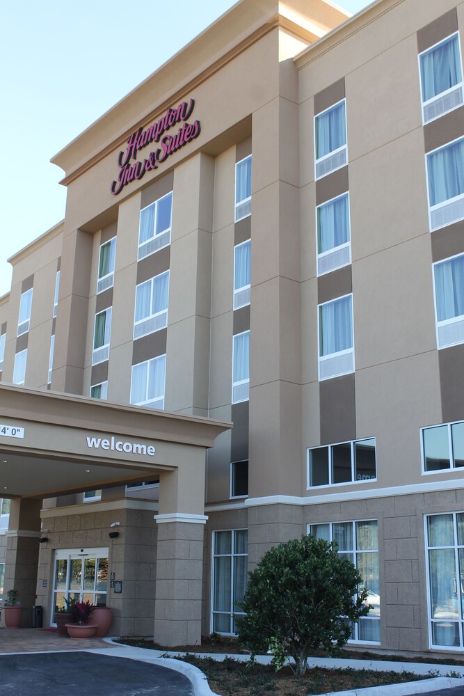 Front of property - evening/night, Hampton Inn & Suites Deland