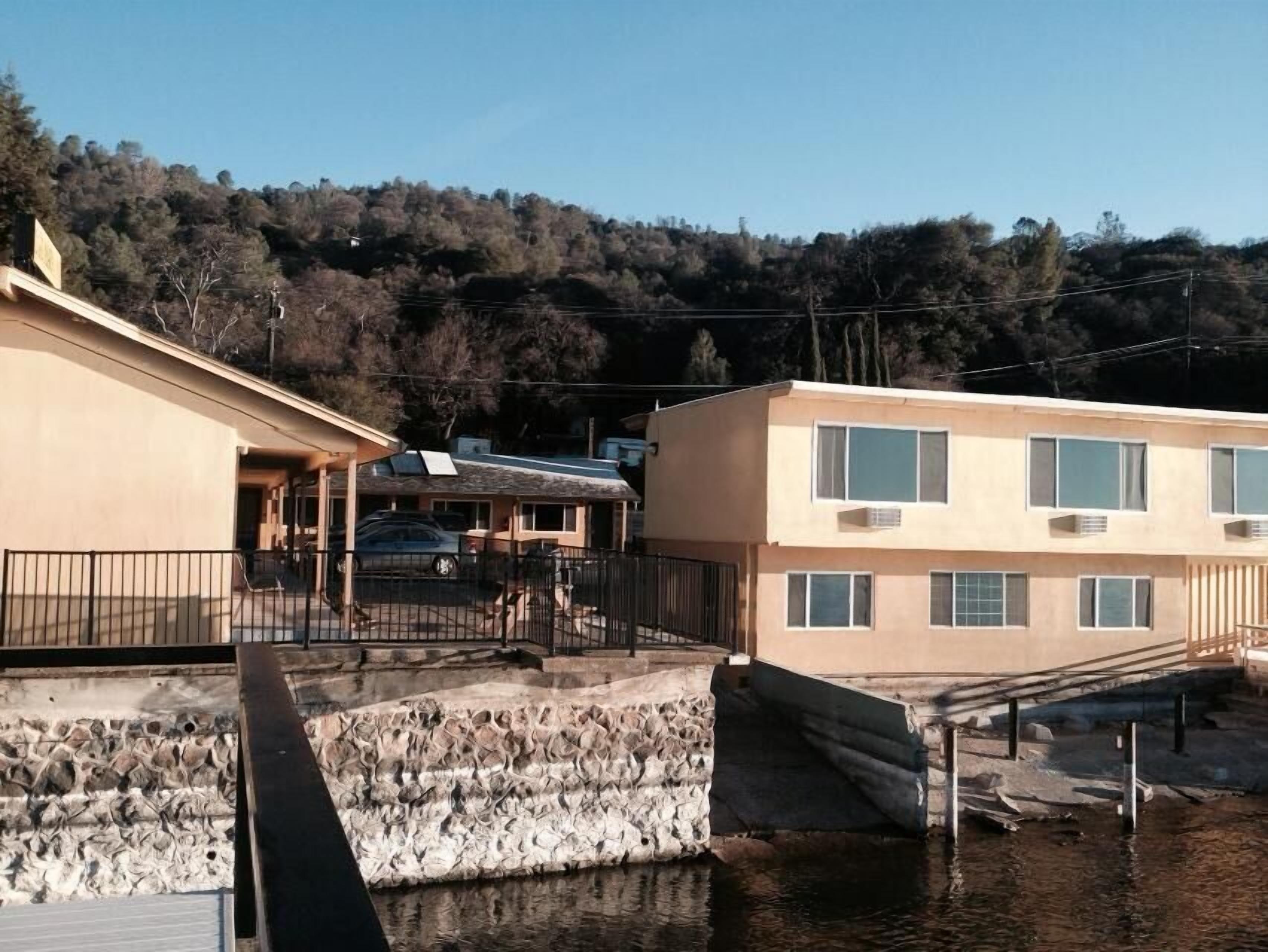 Lake Marina Inn in Clearlake Oaks, United States