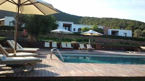 2 piscinas al aire libre