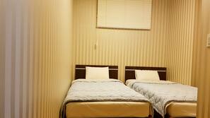 Premium bedding, desk, iron/ironing board, free WiFi