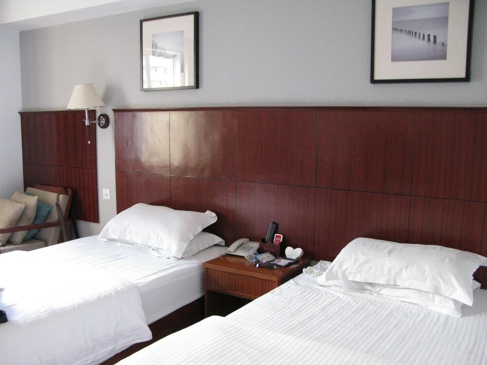 Huaxin Sea View Hotel Sanya In Sanya China Expedia - 
