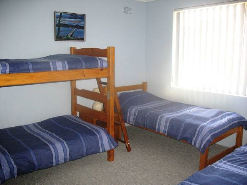 Pacific Court 8