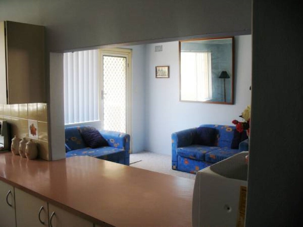Pacific Court 8