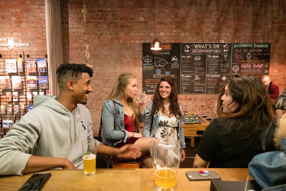 Bar (on property), Melbourne Central YHA - Hostel