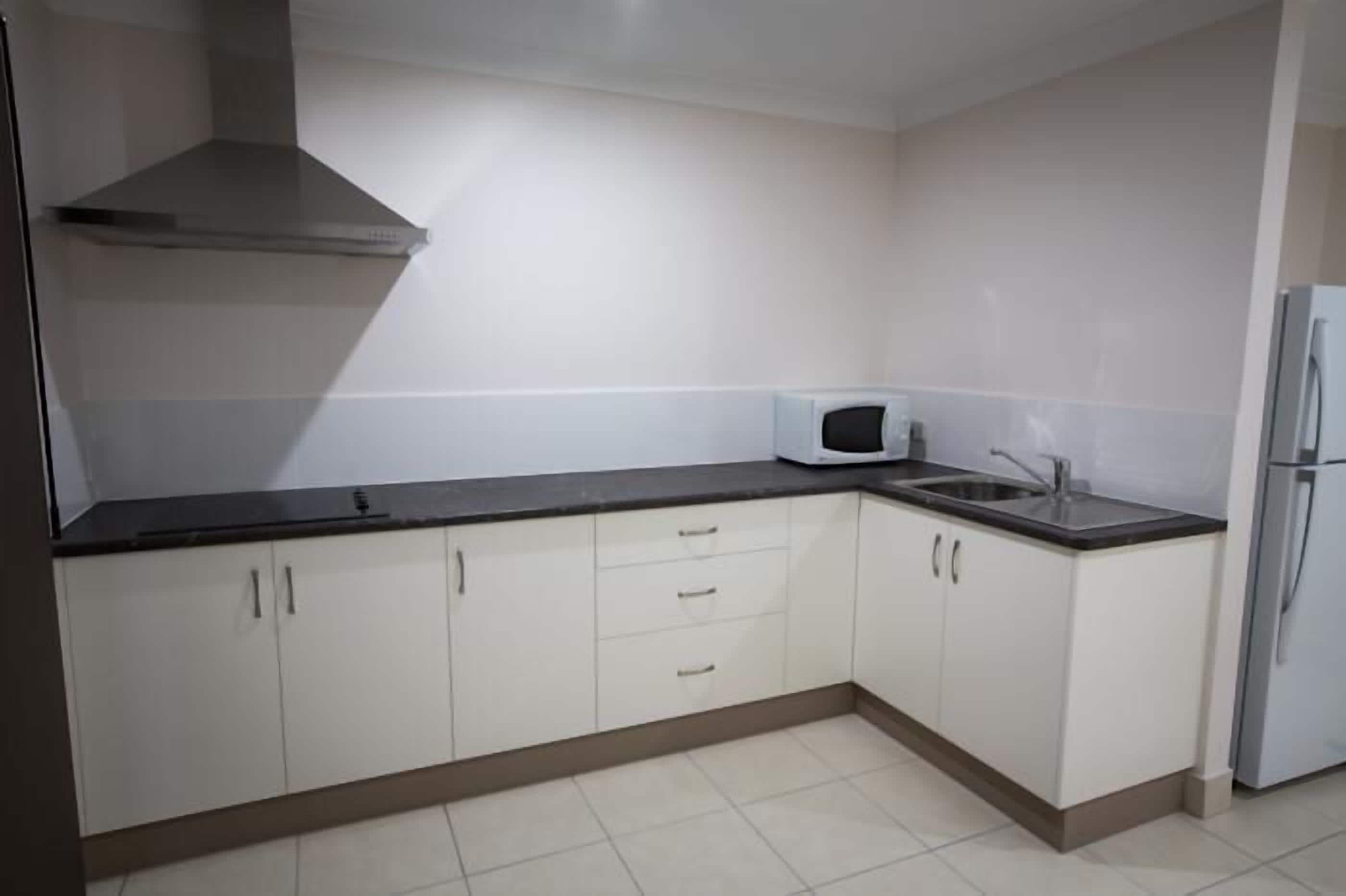 Emerald Gardens Motel & Apartments