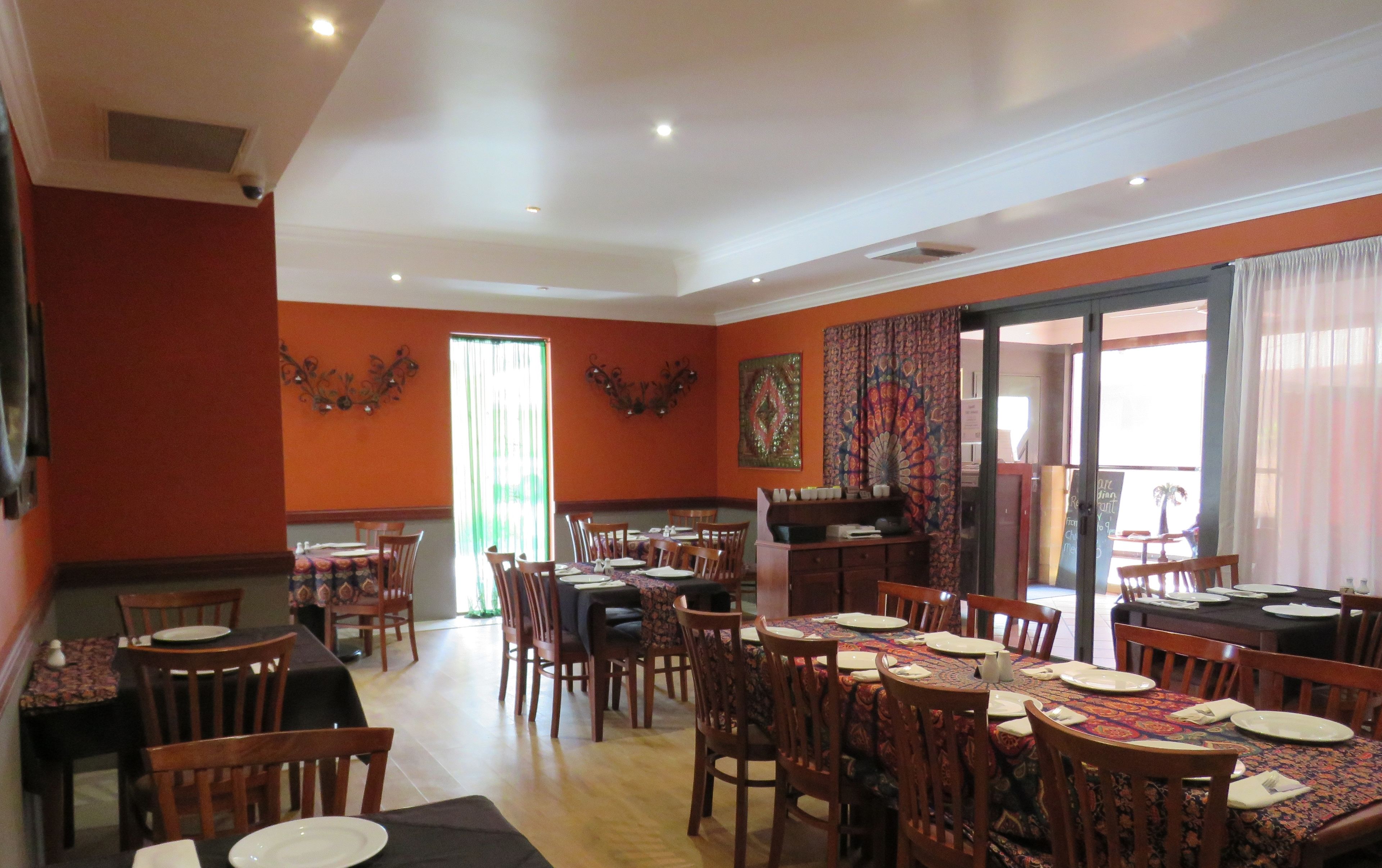 Emerald Gardens Motel & Apartments