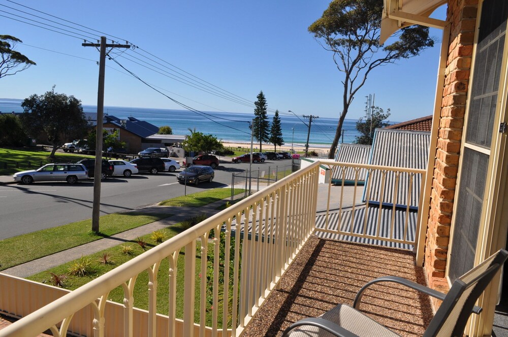 Mollymook Surfbeach Motel and Apartments