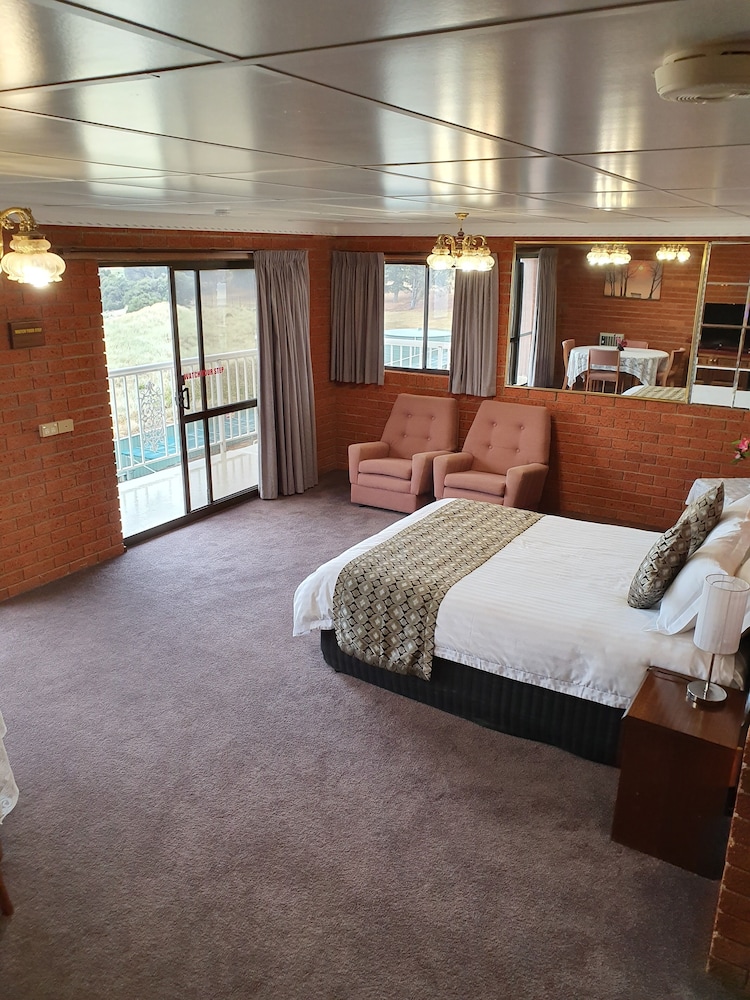 Swansea Waterloo Inn