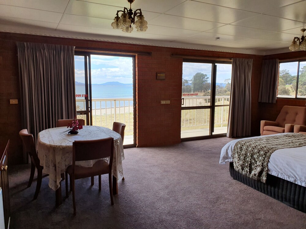 Swansea Waterloo Inn