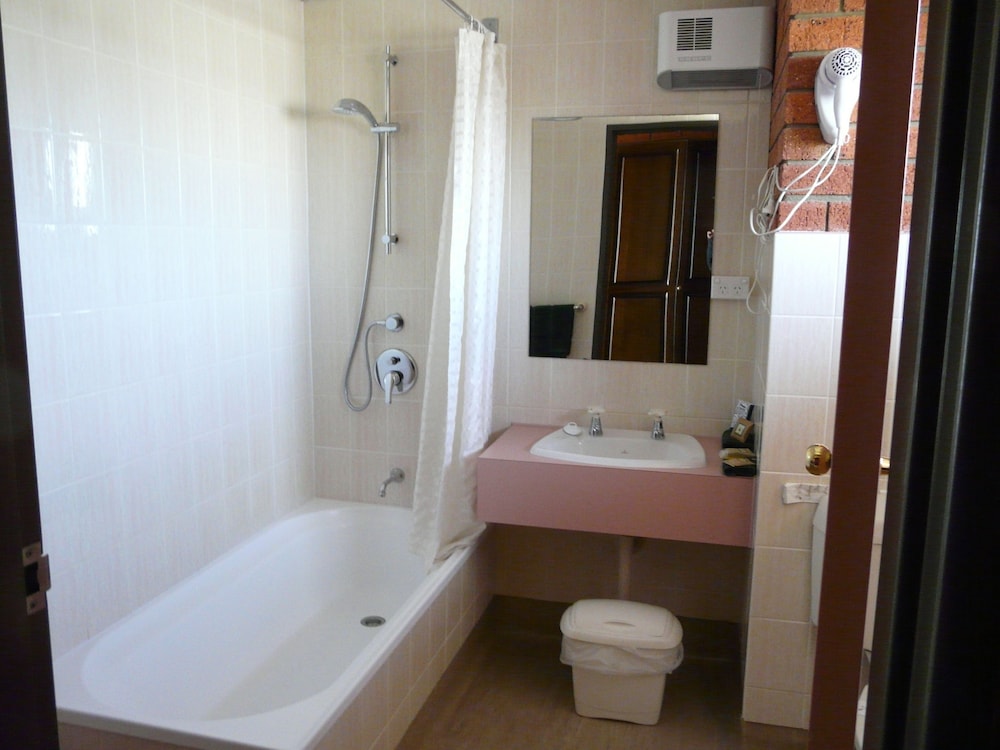 Swansea Waterloo Inn