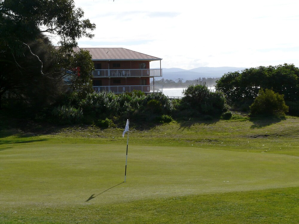 Swansea Waterloo Inn