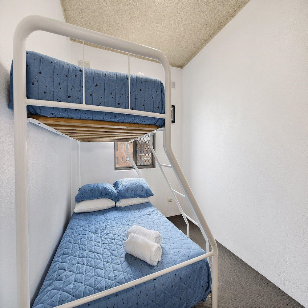 Dolphin Court 15