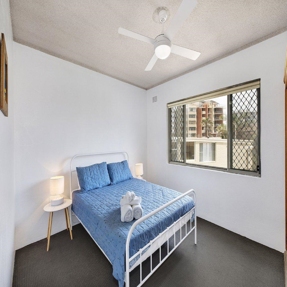 Dolphin Court 15