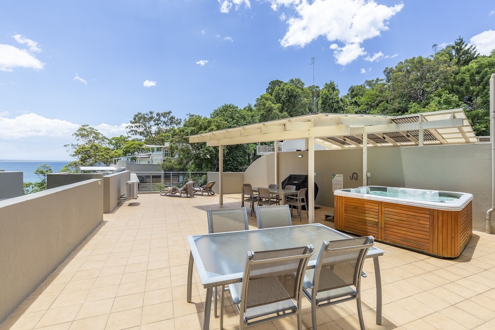 blue bucket hat womens