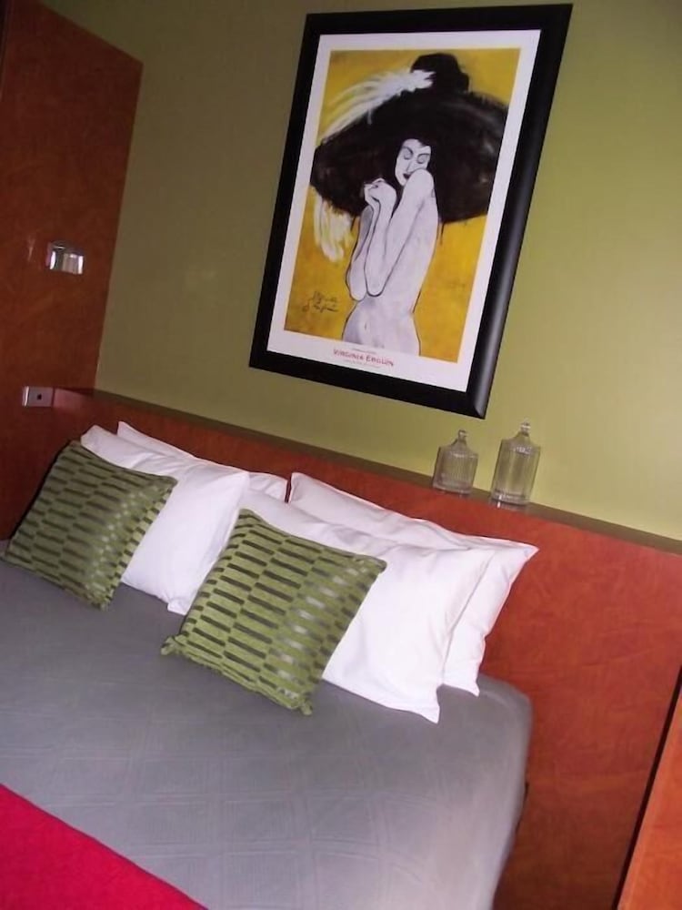 Adelphi Apartments
