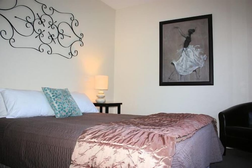 Adelphi Apartments