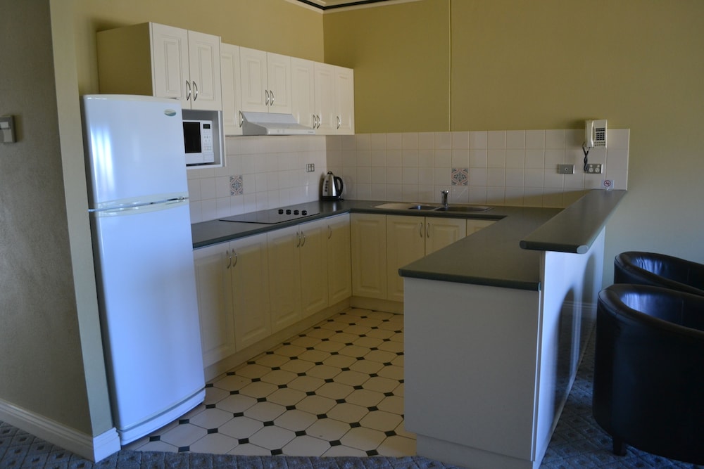 Private kitchen, Yarrawonga Mulwala Golf Club Resort