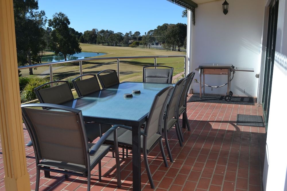 Terrace/patio, Yarrawonga Mulwala Golf Club Resort